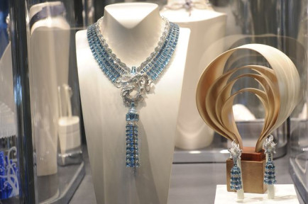 LES VOYAGES EXTRAORDINAIRES